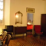 San Lorenzo Suite In Stately Building
